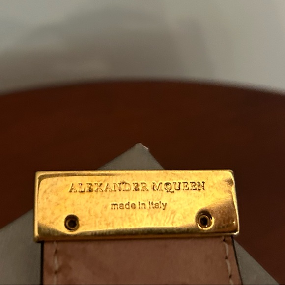 ALEXANDER McQUEEN Black Leather Cuff with Gold Skull - Picture 6 of 8